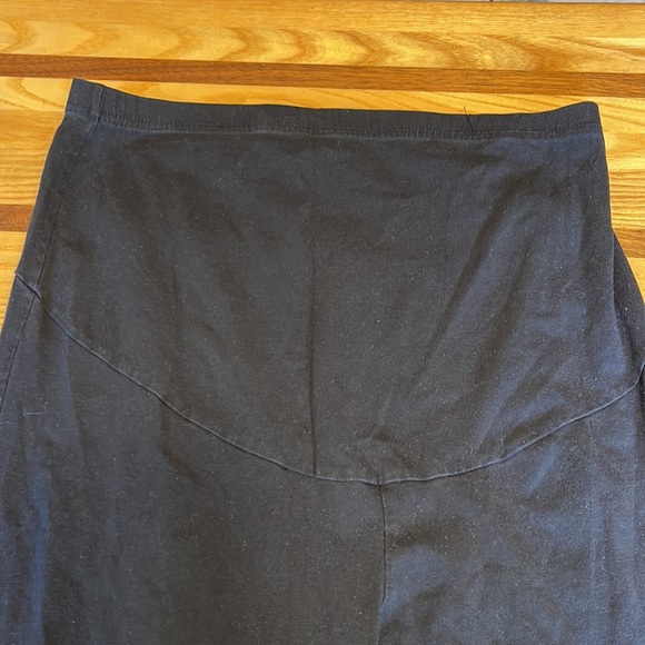 Time and Tru Maternity Black Leggings with Over the belly waistband - Picture 2 of 4